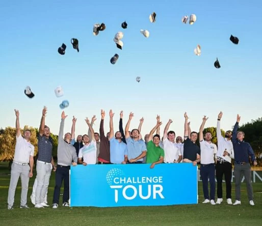 Los jugadores del Challenge Tour celebran su clasificación para el DP World Tour.