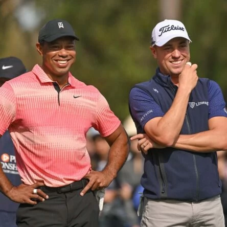 Tiger Woods y Justin Thomas juegan juntos en el Hero World Challenge.