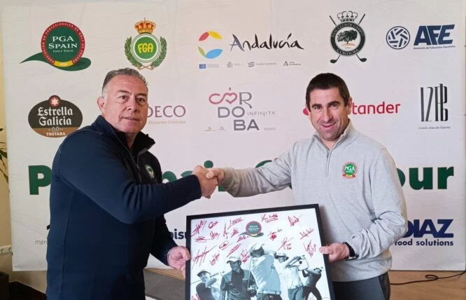 Javier Hernández, gerente del Real Club de Campo de Córdoba, y Ander Martínez, presidente de la PGA de España.