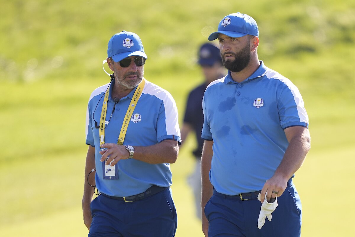 José María Olazábal y Jon Rahm en la Ryder Cup 2023. © Golffile | Mateo Villalba