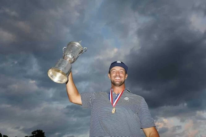 Bryson DeChambeau poses with the 2024 US Open champion trophy. (Chris Keane/USGA)