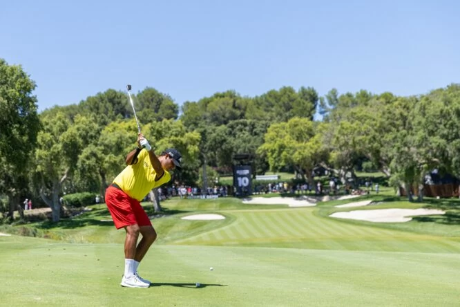 Eugenio Chacarra on the 10th hole of Valderrama during the second round of the LIV Golf Andalucía. © Jon Ferrey/LIV Golf