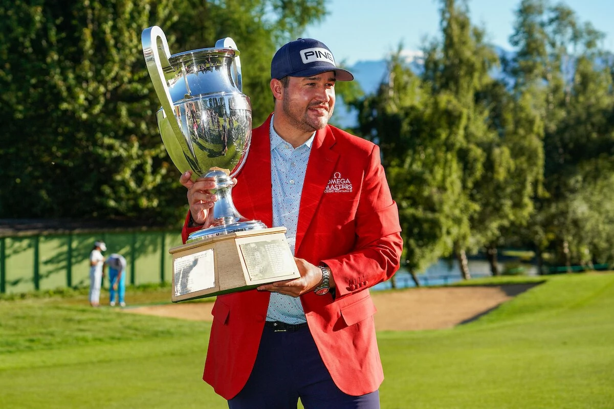 Thriston Lawrence poses with the 2025 Omega European Masters winner's trophy. © Golffile | Thos Caffrey Thriston Lawrence poses with the 2025 Omega European Masters winner's trophy. © Golffile | Thos Caffrey
