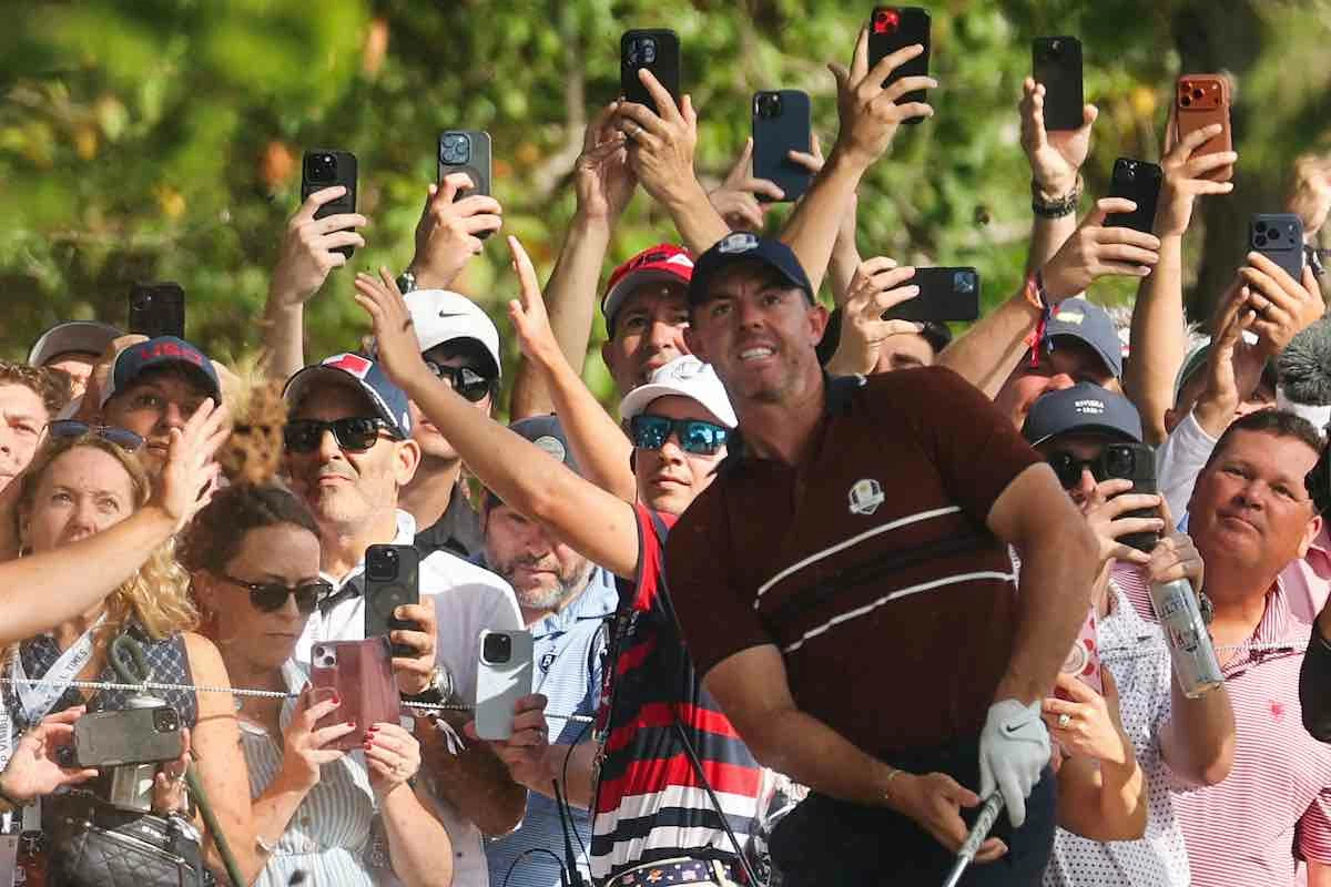 Rory McIlroy, durante la ronda de foursomes del sábado. (Photo by Michael Reaves/PGA of America) Rory McIlroy, durante la ronda de foursomes del sábado. (Photo by Michael Reaves/PGA of America)