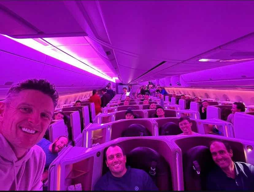 El avión del equipo europeo de la Ryder Cup de Londres a Nueva York. El avión del equipo europeo de la Ryder Cup de Londres a Nueva York.