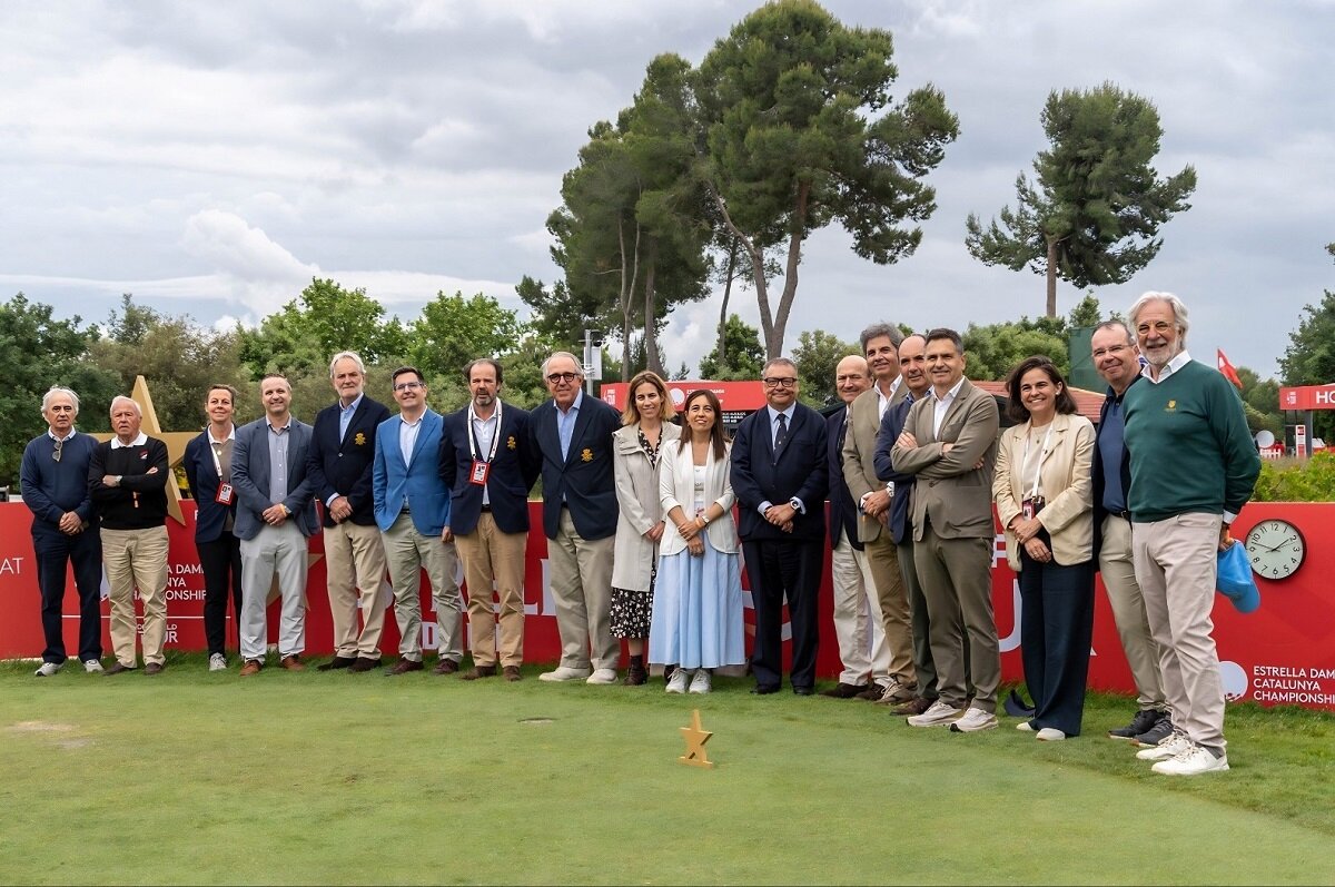 Representantes de la Comisión de Clubes para la Mejora de los Campos y Promoción del Golf en Cataluña. Representantes de la Comisión de Clubes para la Mejora de los Campos y Promoción del Golf en Cataluña.