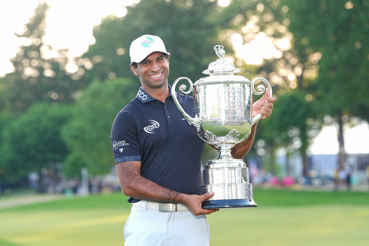 2026 PGA Championship - Final Round Aaron Rai posa con el trofeo Wanamaker tras su victoria en el PGA Championship 2026. (Photo by Darren Carroll/PGA of America)
