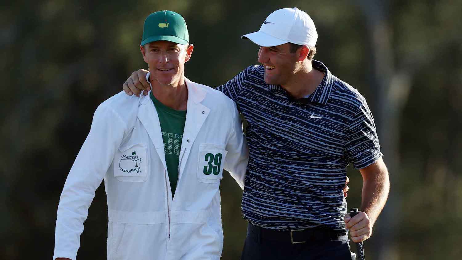 Scottie Scheffler y Ted Scott, durante el Masters de Augusta. Scottie Scheffler y Ted Scott, durante el Masters de Augusta.