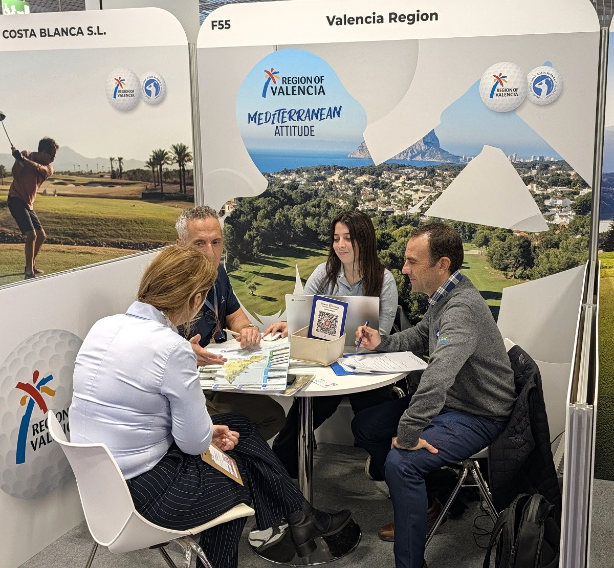 Reunión de trabajo del equipo de la ACGCBCV en la Internacional Golf Travel Market en Cannes.